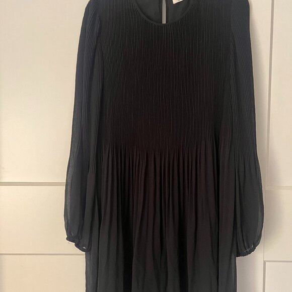 Daydreamer Chiffon Mini Dress - Aritzia - Size M - Black - Picture 6 of 8